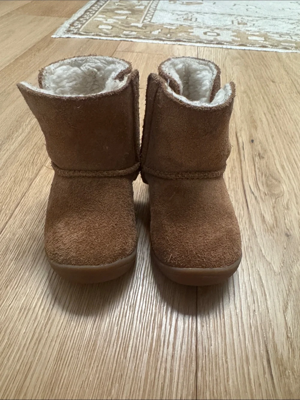 UGG Kids Chestnut Suede Shearling-Lined Booties